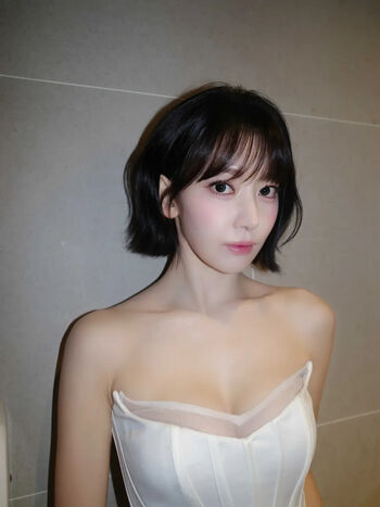 Sakura miyawaki page leaked private photo uncensored HD quality