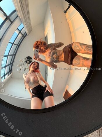 Sallydinosaur leaked private photo uncensored HD quality