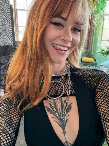 Sallydinosaur leaked private photo uncensored HD quality