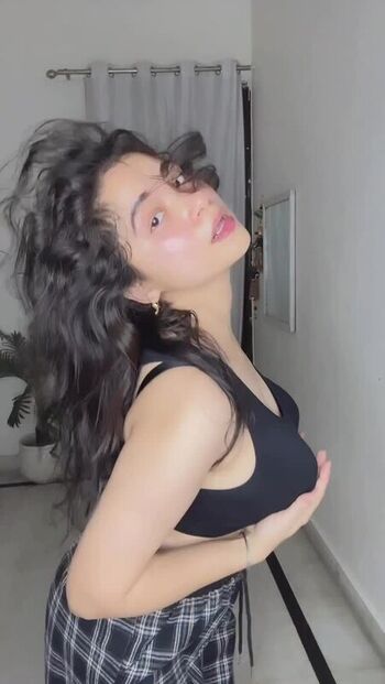 Santoor mom rachna leaked private photo uncensored HD quality