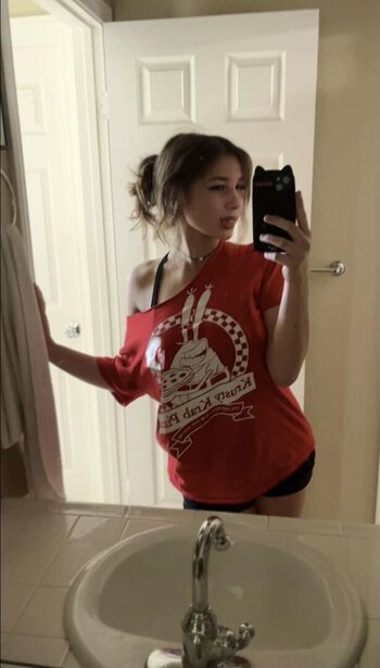 Sara dobrik page leaked private photo uncensored HD quality