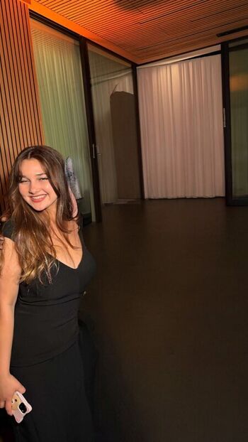 Sara dobrik page leaked private photo uncensored HD quality