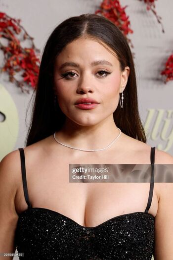 Sarah jeffery leaked private photo uncensored HD quality