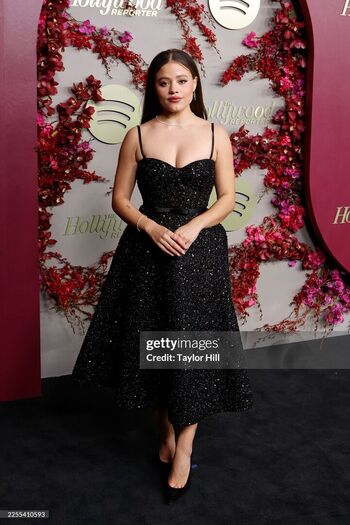 Sarah jeffery leaked private photo uncensored HD quality