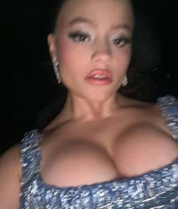 Sarah jeffery leaked private photo uncensored HD quality