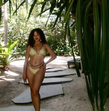 Sarah jeffery leaked private photo uncensored HD quality