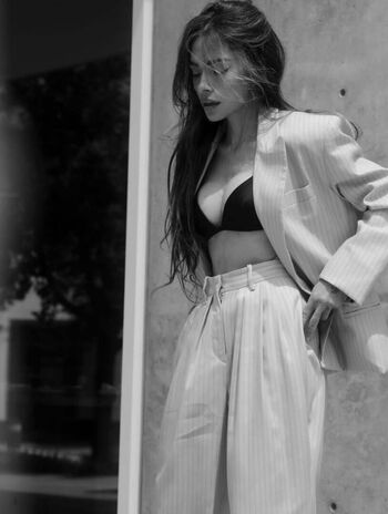 Sarah shahi page leaked private photo uncensored HD quality