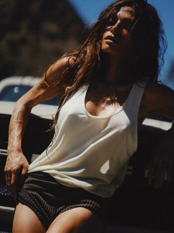 Sarah shahi page leaked private photo uncensored HD quality