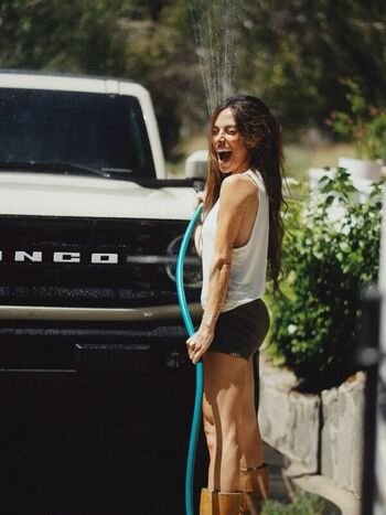 Sarah shahi page leaked private photo uncensored HD quality