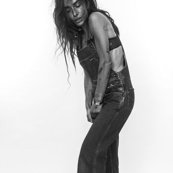 Sarah shahi page leaked private photo uncensored HD quality