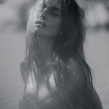 Sarah shahi page leaked private photo uncensored HD quality