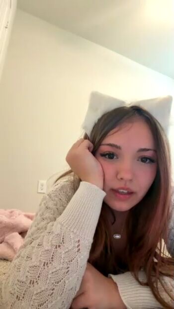 Savvyxoxo leaked private photo uncensored HD quality