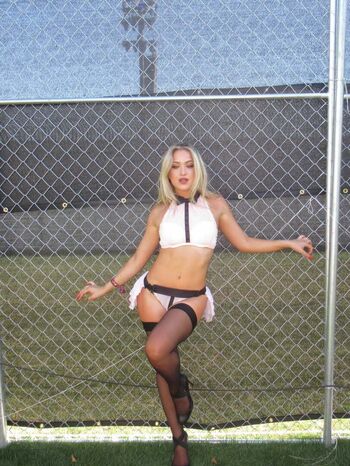 Scarlet aviram page leaked private photo uncensored HD quality