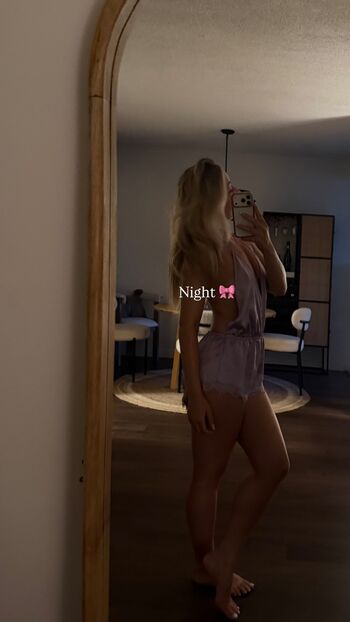 Scarlet aviram leaked private photo uncensored HD quality