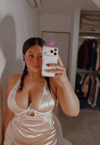Seleneitor leaked private photo uncensored HD quality