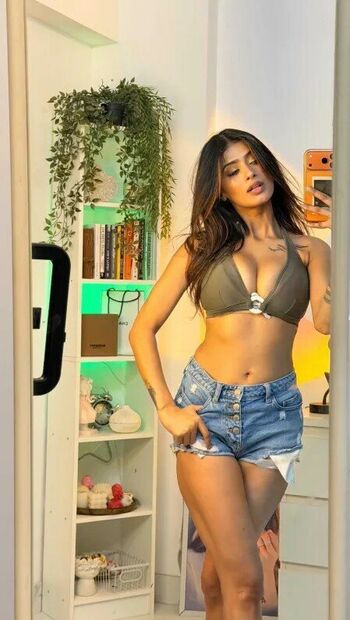 Shambhavi singh leaked private photo uncensored HD quality