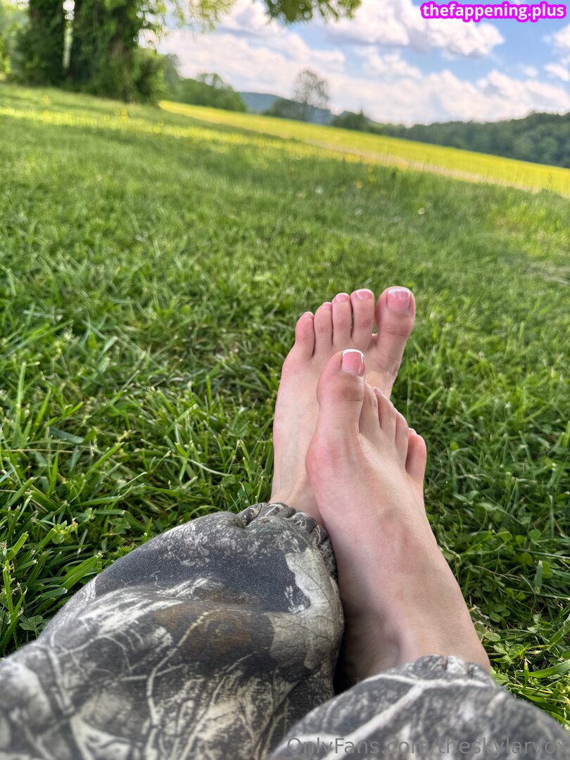 Photos/p/i/pineapplebrat //pineapplebrat  .jpg leaked private photo uncensored HD quality