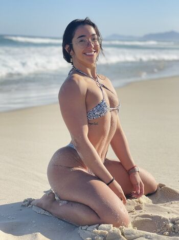 Slim women with a big ass leaked private photo uncensored HD quality