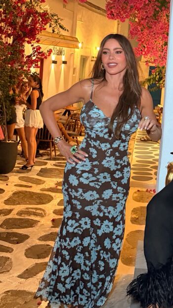Sofia vergara  page leaked private photo uncensored HD quality