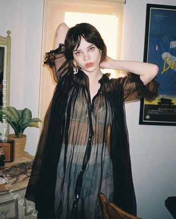 Sophie thatcher  page leaked private photo uncensored HD quality