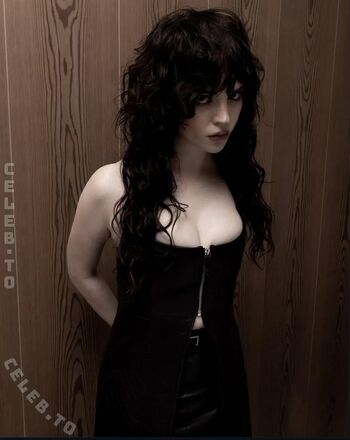 Sophie thatcher  page leaked private photo uncensored HD quality