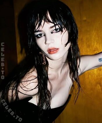 Sophie thatcher  page leaked private photo uncensored HD quality