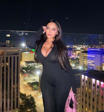 Stella hudgens  page leaked private photo uncensored HD quality