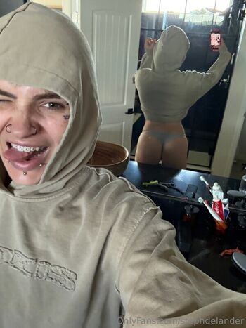 Steph de lander page leaked private photo uncensored HD quality