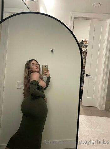 Tayler hills page leaked private photo uncensored HD quality