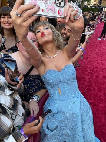 Taylor swift  page leaked private photo uncensored HD quality