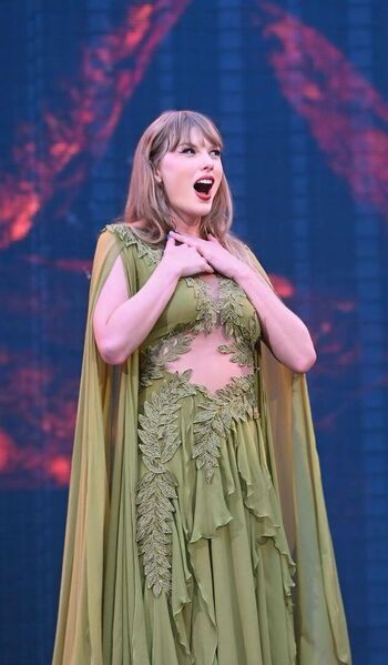 Taylor swift  page leaked private photo uncensored HD quality