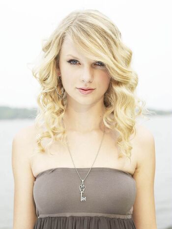 Taylor swift  page leaked private photo uncensored HD quality