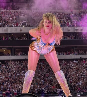 Taylor swift  page leaked private photo uncensored HD quality