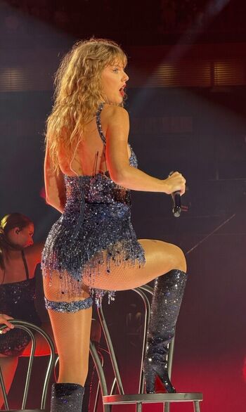 Taylor swift leaked private photo uncensored HD quality