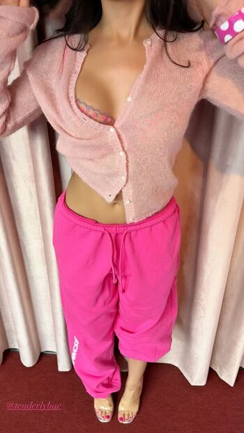 Tenderlybae leaked private photo uncensored HD quality