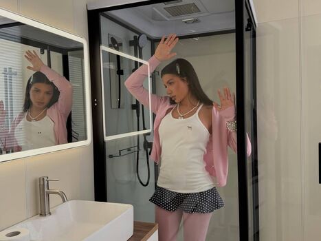 Tenderlybae leaked private photo uncensored HD quality