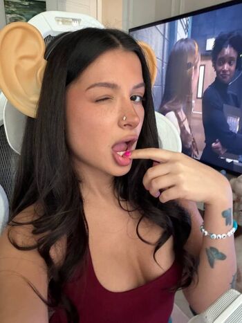 Tenderlybae leaked private photo uncensored HD quality