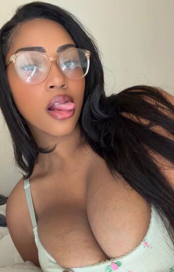 Urbabyliah page leaked private photo uncensored HD quality