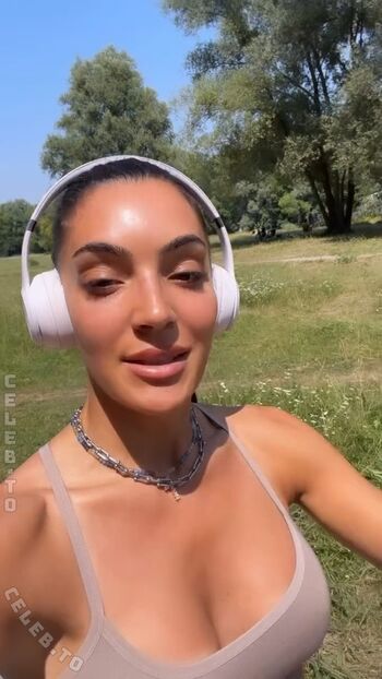 Valentina maceri page leaked private photo uncensored HD quality