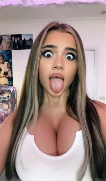 Valya karnaval leaked private photo uncensored HD quality