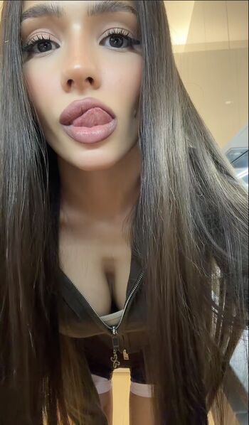 Valya karnaval leaked private photo uncensored HD quality