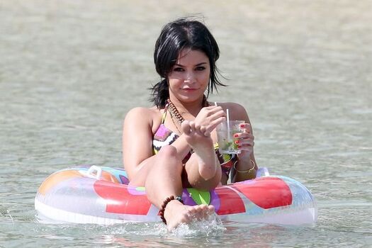 Vanessa hudgens  page leaked private photo uncensored HD quality