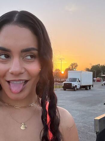 Vanessa hudgens  page leaked private photo uncensored HD quality