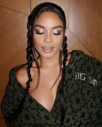 Vanessa hudgens  page leaked private photo uncensored HD quality