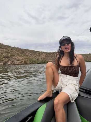 Vanessa hudgens  page leaked private photo uncensored HD quality