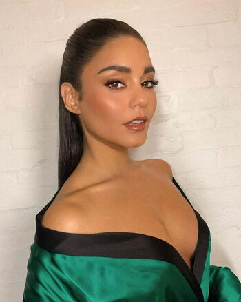 Vanessa hudgens  page leaked private photo uncensored HD quality