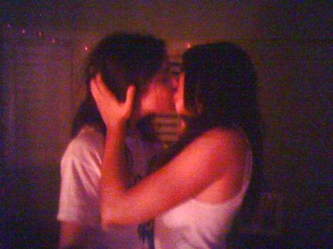 Vanessa hudgens  page leaked private photo uncensored HD quality