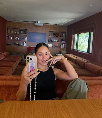Vanessa hudgens  page leaked private photo uncensored HD quality