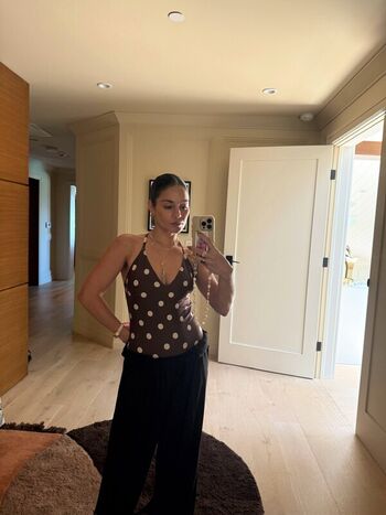 Vanessa hudgens  page leaked private photo uncensored HD quality