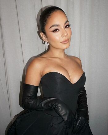 Vanessa hudgens  page leaked private photo uncensored HD quality